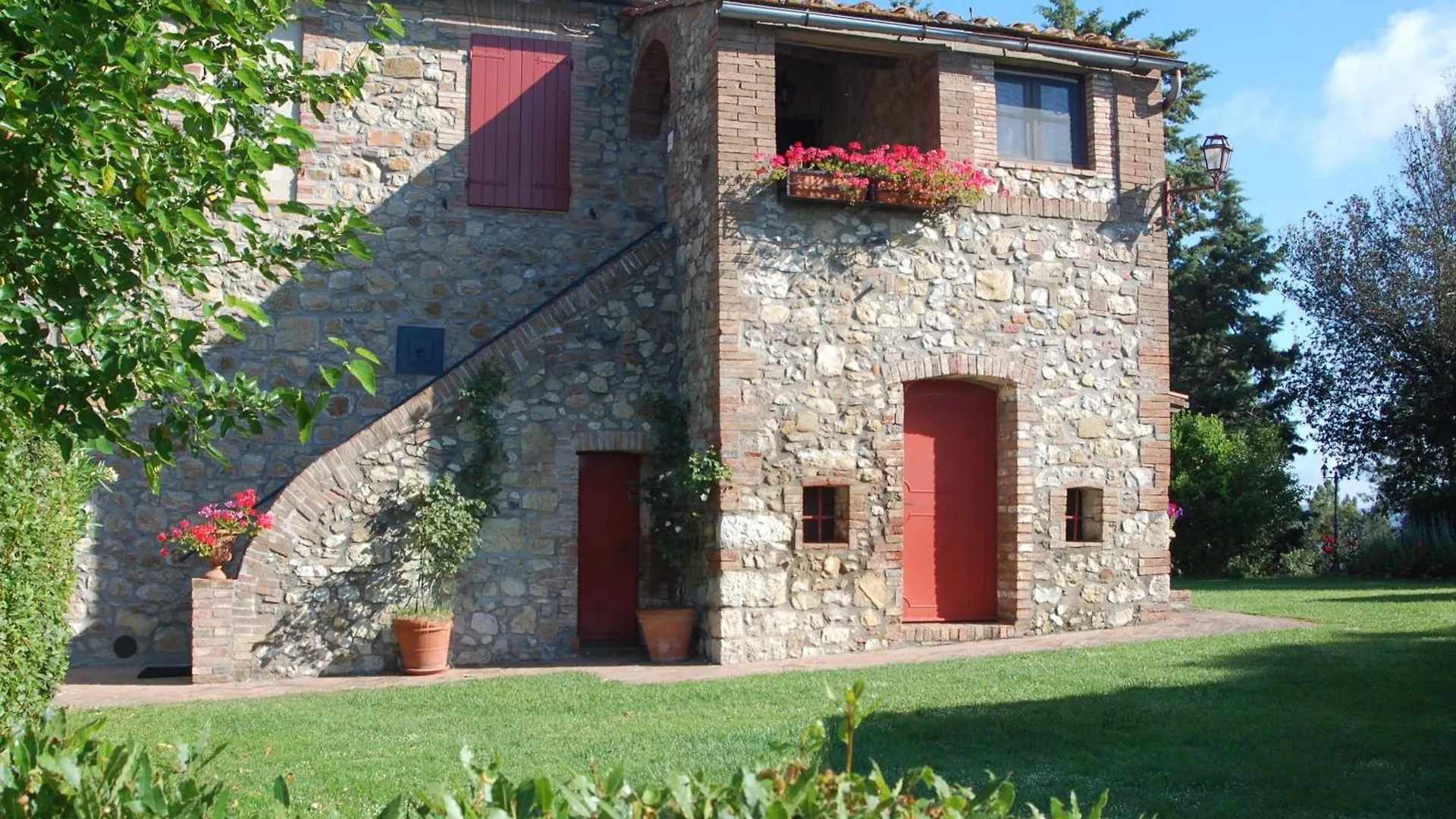 Agriturismo San Ansanino- Piscina Con Spiaggia-Aria Condizionata Pari 0*,