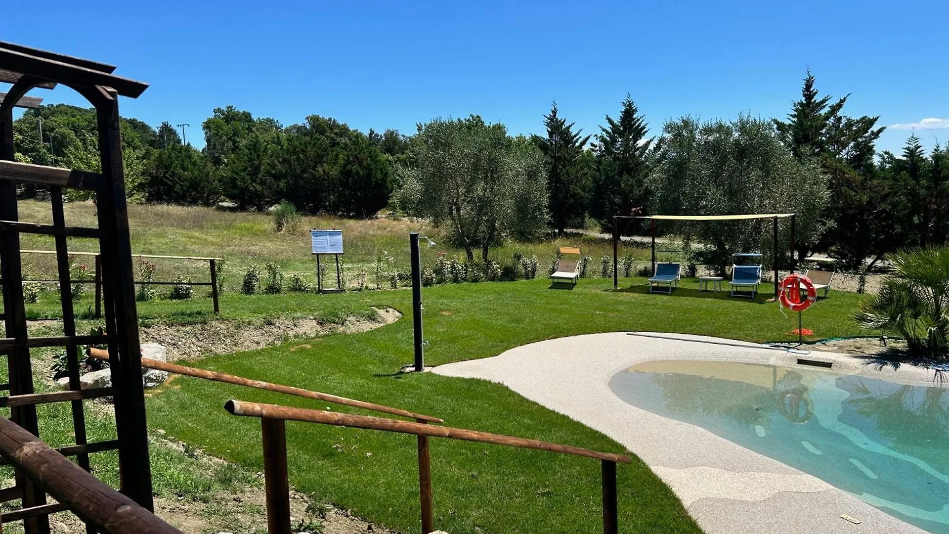 Agriturismo San Ansanino- Piscina Con Spiaggia-Aria Condizionata Pari